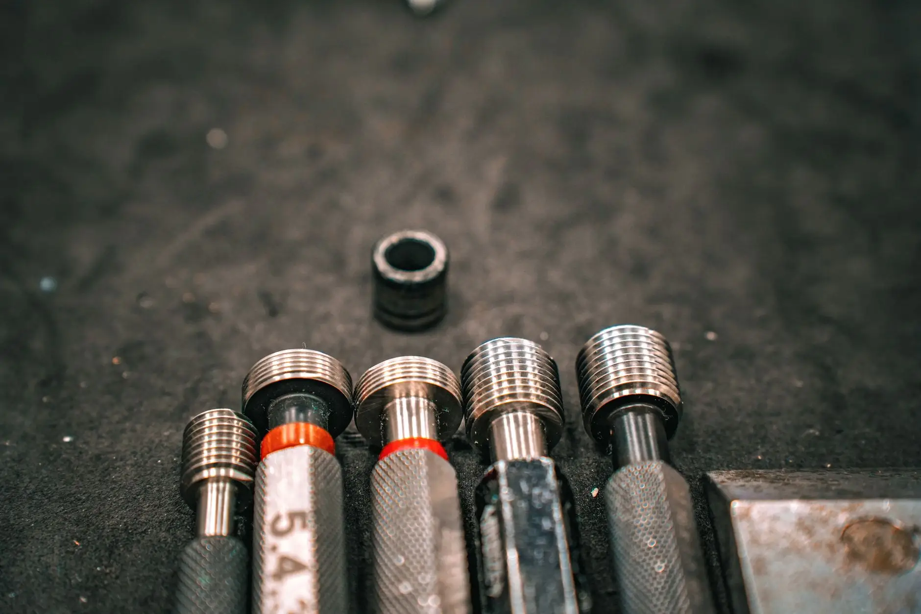 深圳晶宝金刚石工具在精密模具加工中的选型与应用方案